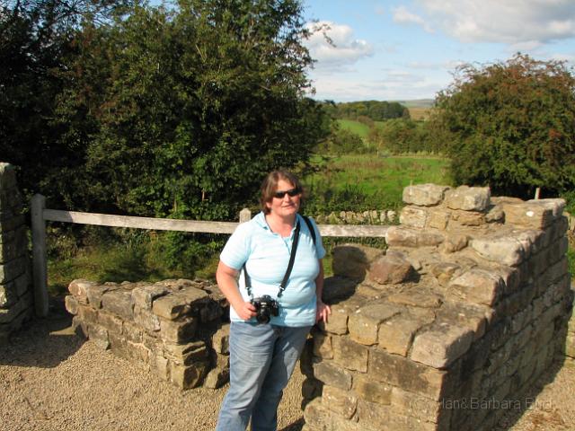 HW-2.JPG - A tourist at the Great Wall, I mean Hadrian's Wall.