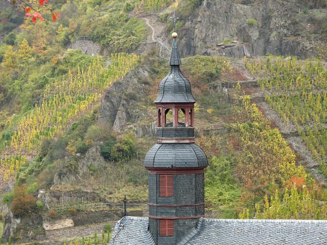 IMG_3306.JPG - On the way up to the castle at Beilstein. The church bell tower.